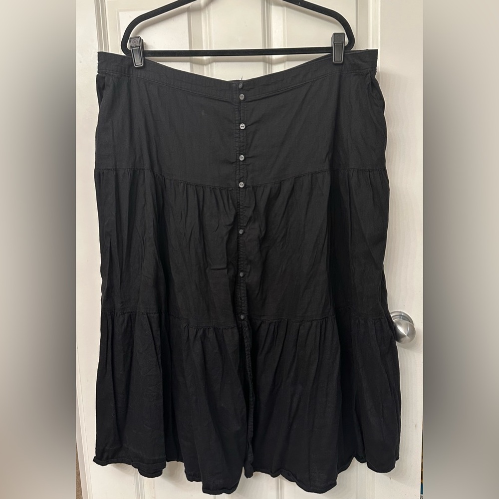 Old Navy Black Midi Skirt